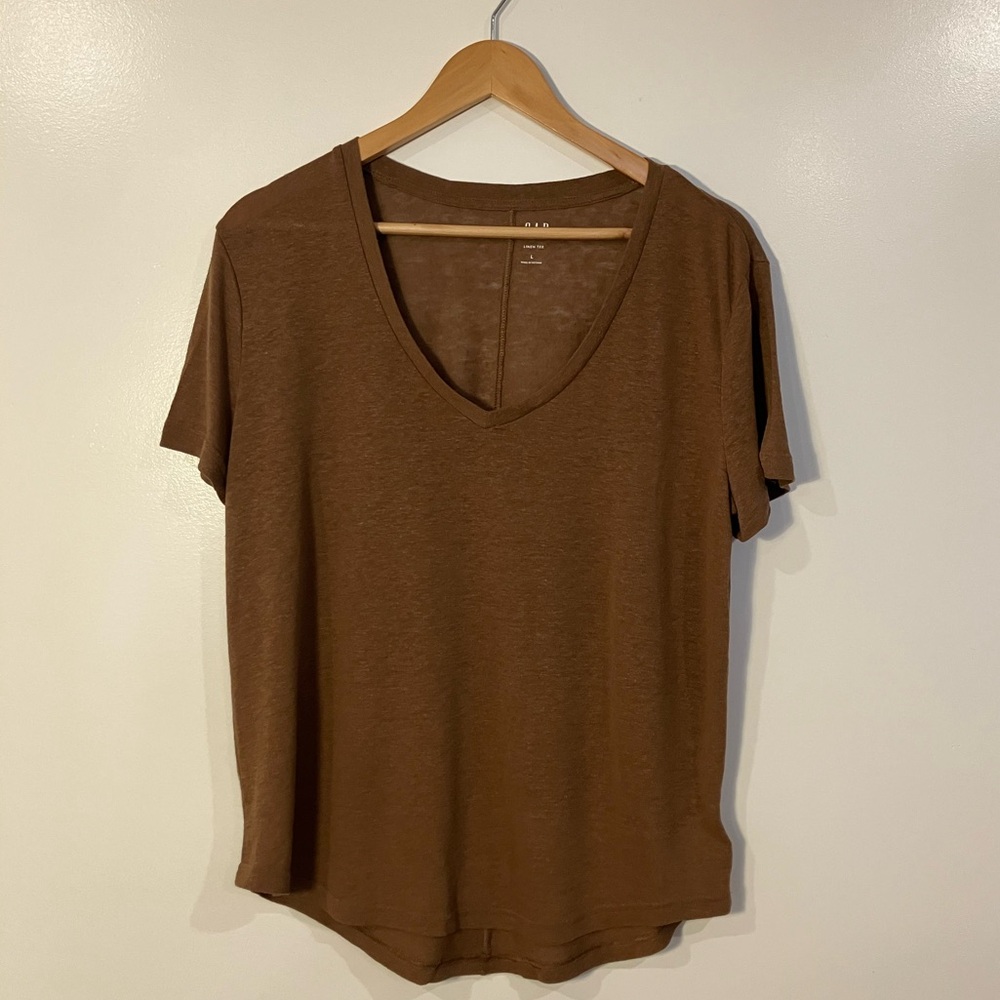 Gap Linen Blend V-Neck T-Shirt – Brown – Size L